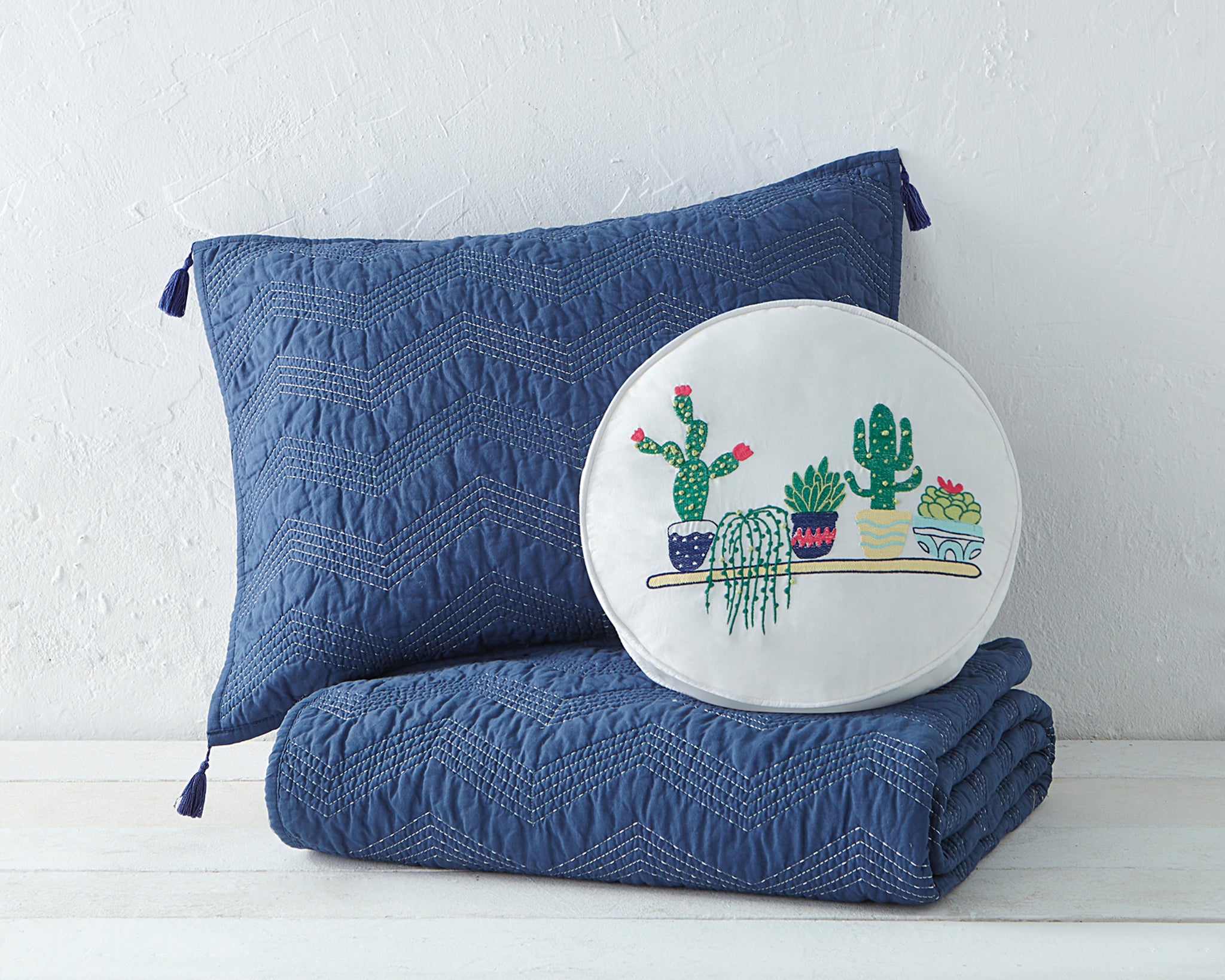 Oblong round outlet pillows